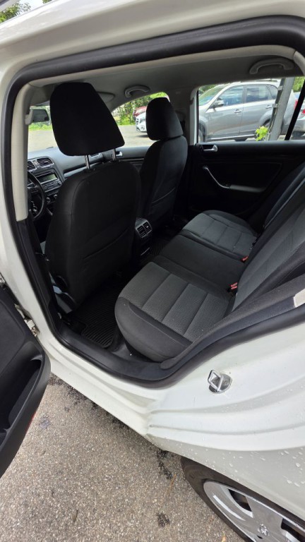 2013 Volkswagen Jetta Image 12