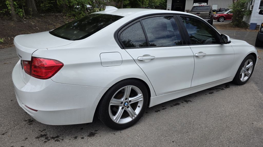 2015 BMW 3 Series Image 4