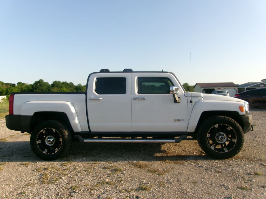 2009 HUMMER H3T Image 7