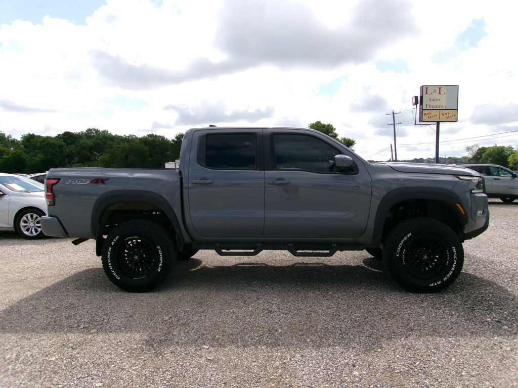 2022 Nissan Frontier Image 3