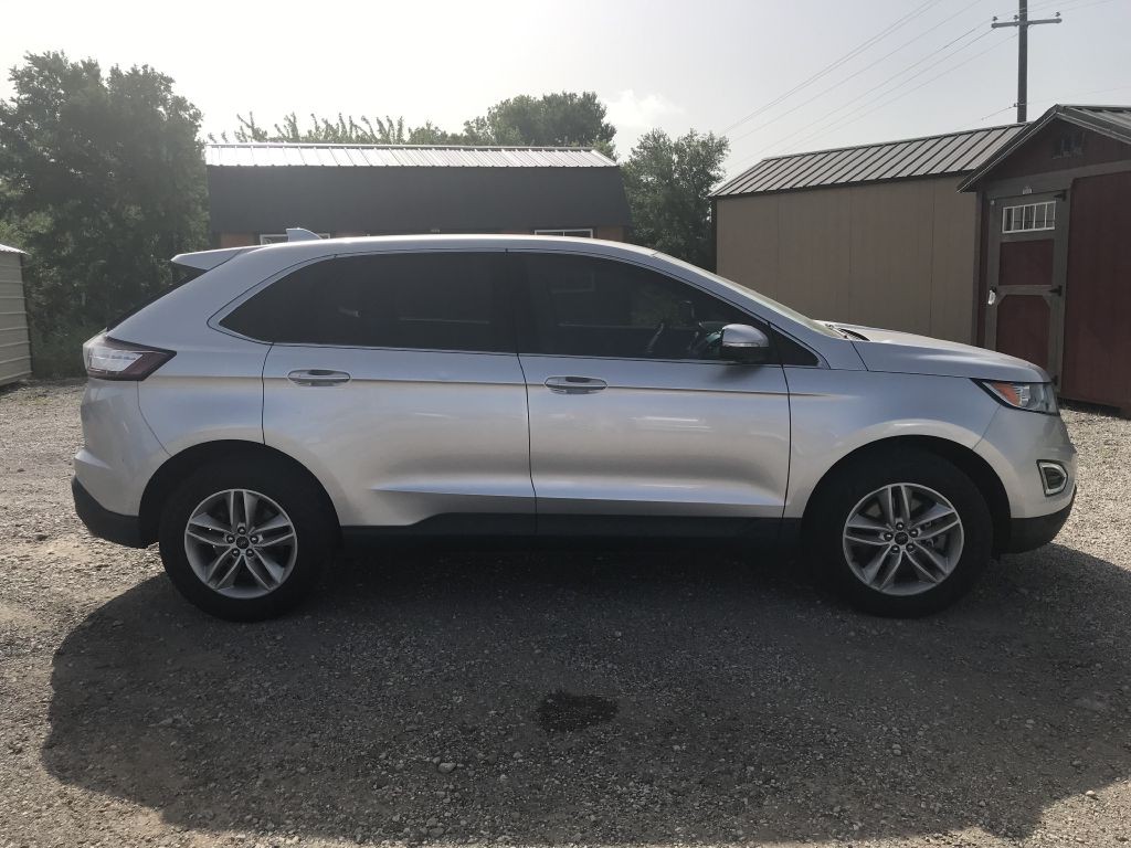 2017 Ford Edge Image 2