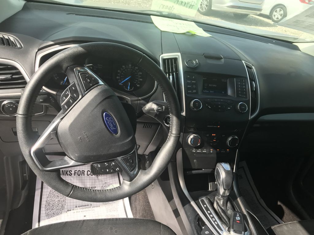 2017 Ford Edge Image 7