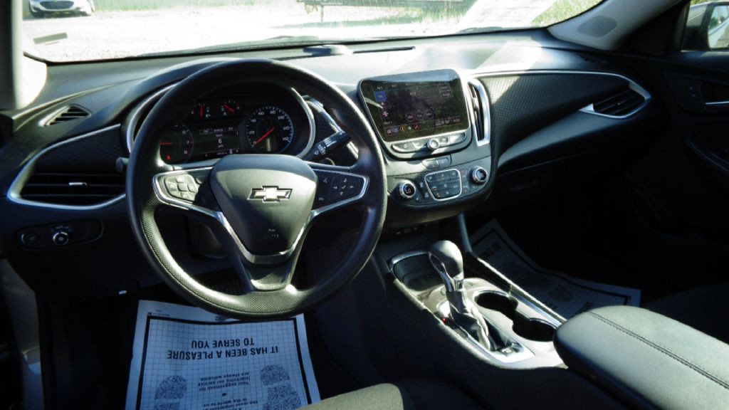 2022 Chevrolet Malibu Image 9