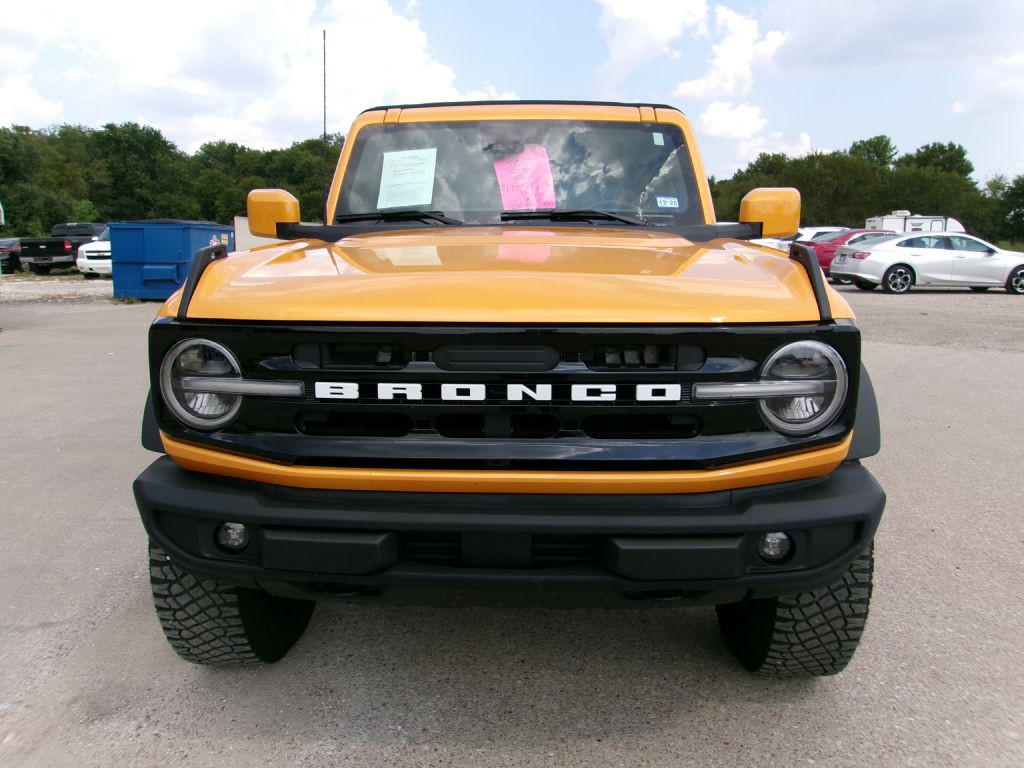 2021 Ford Bronco Image 2