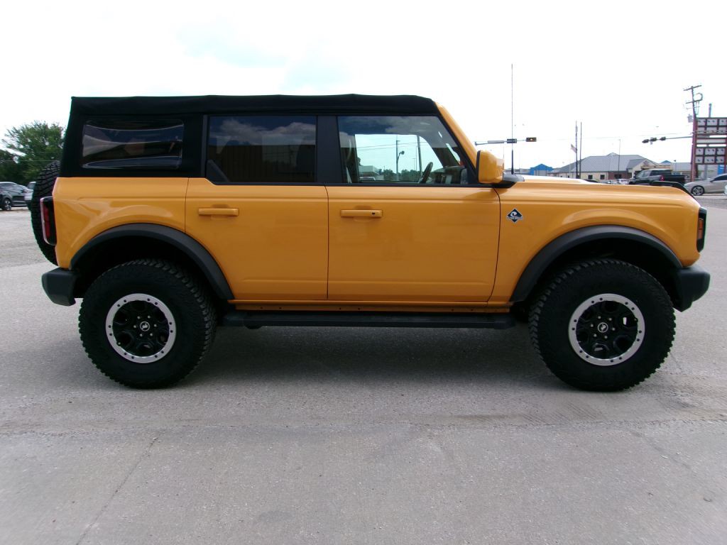 2021 Ford Bronco Image 3