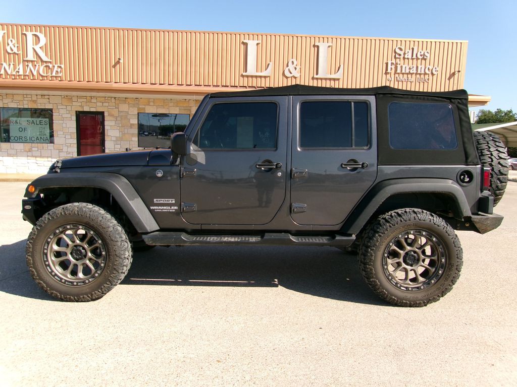 2017 Jeep Wrangler Unlimited Image 1