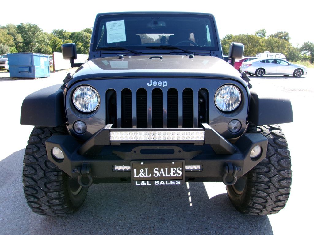 2017 Jeep Wrangler Unlimited Image 2