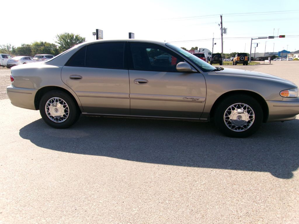 2002 Buick Century Image 3