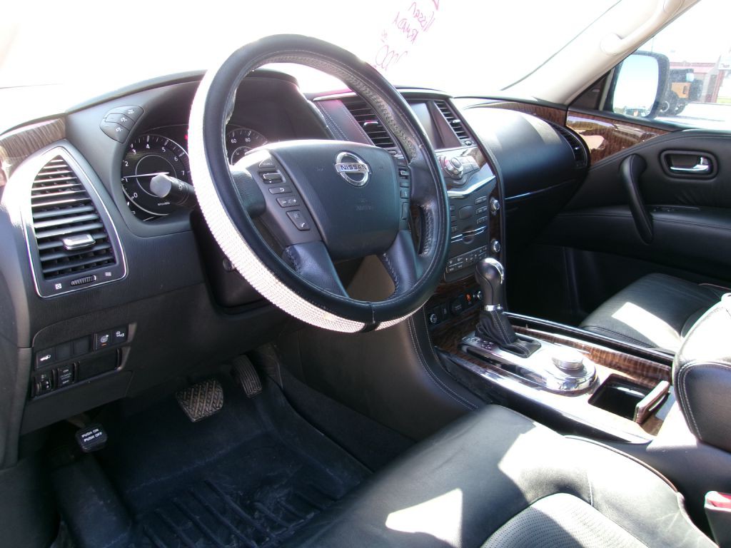 2017 Nissan Armada Image 5