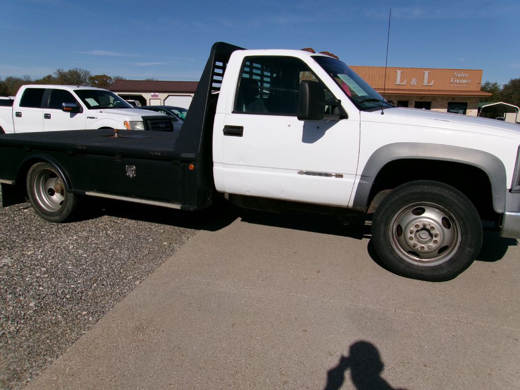 2002 Chevrolet C/K Image 3