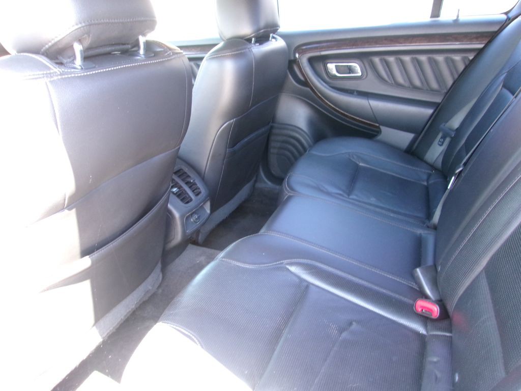 2016 Ford Taurus Image 6