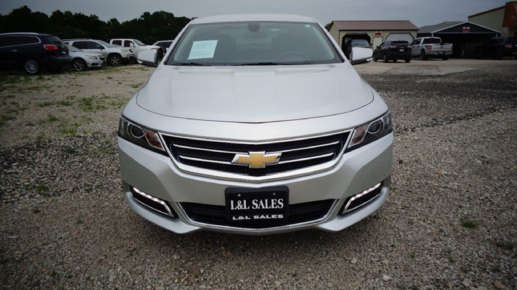 2019 Chevrolet Impala Image 2