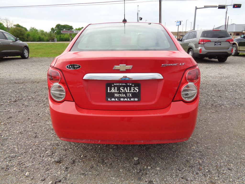 2015 Chevrolet Sonic Image 4