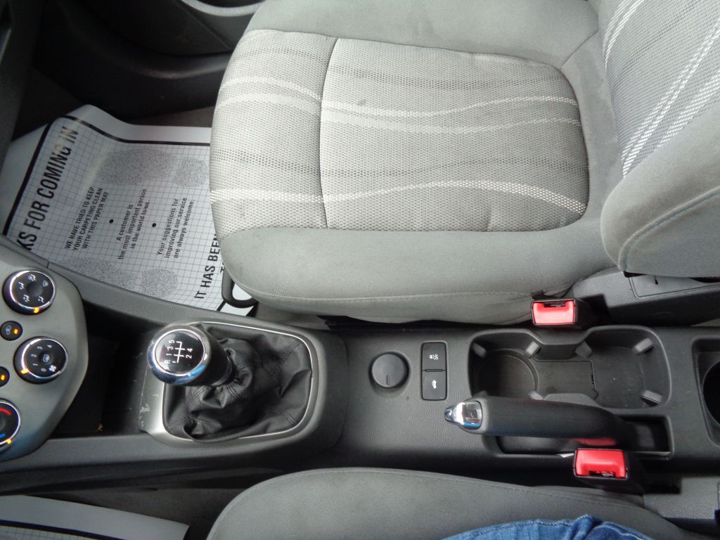 2015 Chevrolet Sonic Image 11