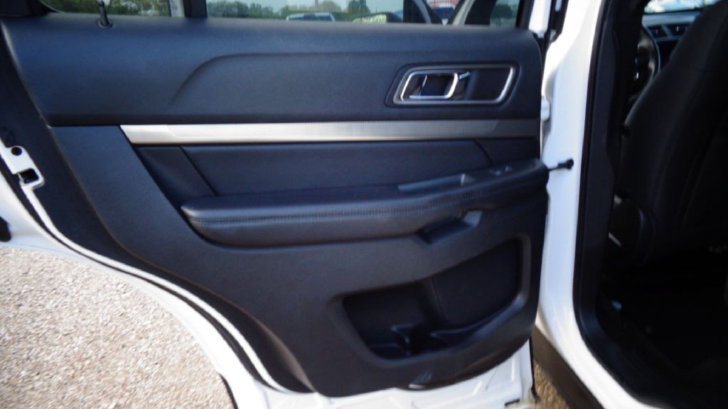 2019 Ford Explorer Image 8