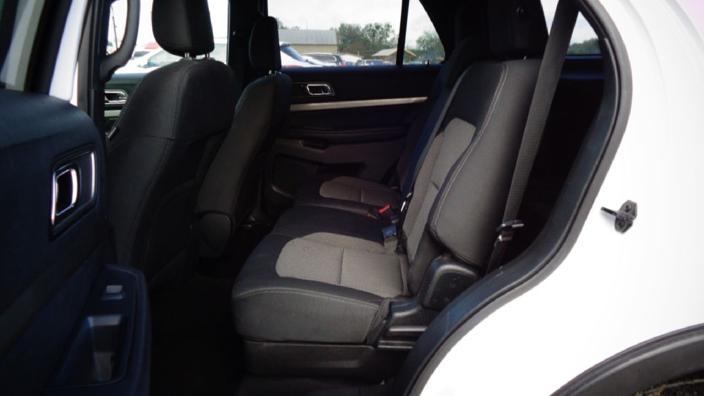 2019 Ford Explorer Image 9