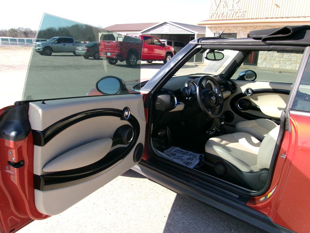 2011 MINI Cooper Image 5