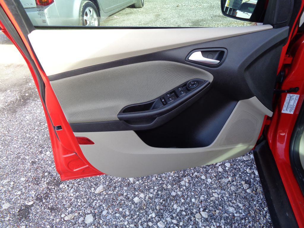 2014 Ford Focus Image 5