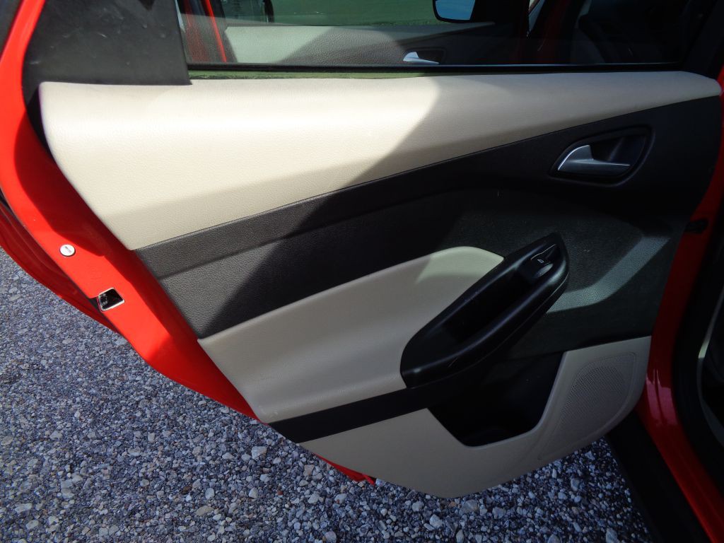 2014 Ford Focus Image 7