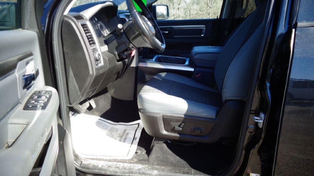 2019 RAM 1500 Image 6