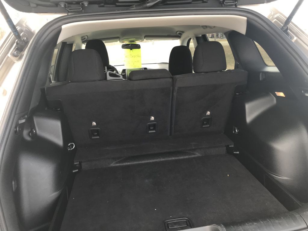 2019 Jeep Cherokee Image 12