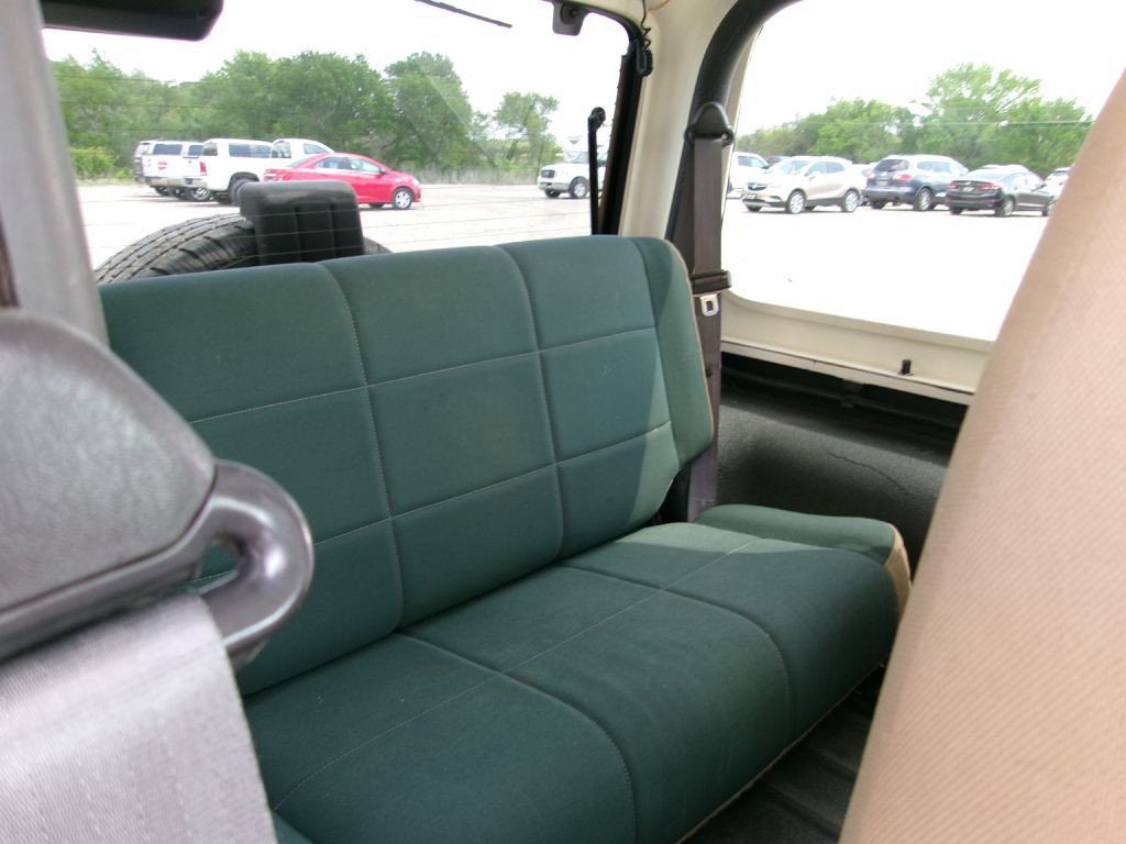 2000 Jeep Wrangler Image 7