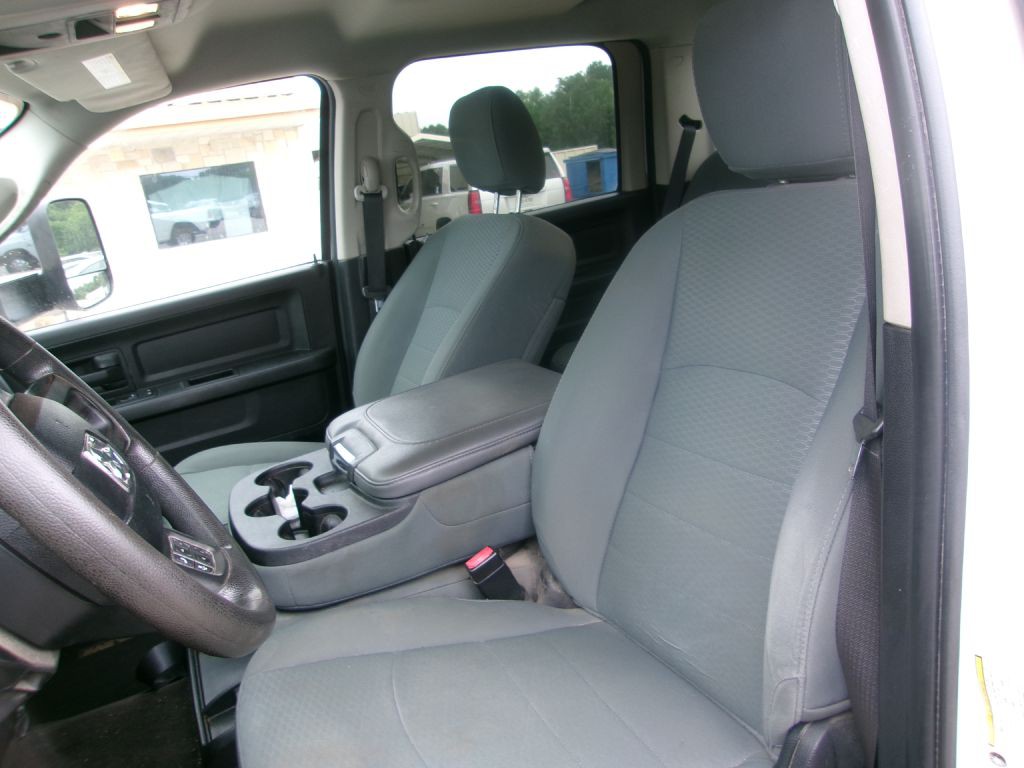 2016 RAM 3500 Image 5
