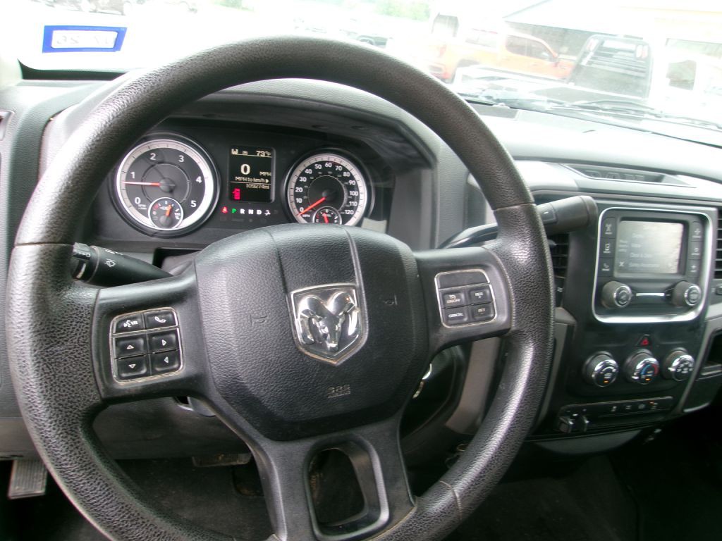 2016 RAM 3500 Image 6