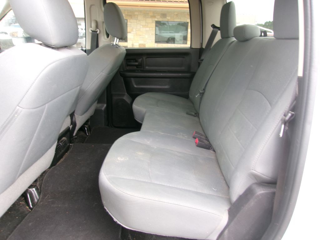 2016 RAM 3500 Image 9