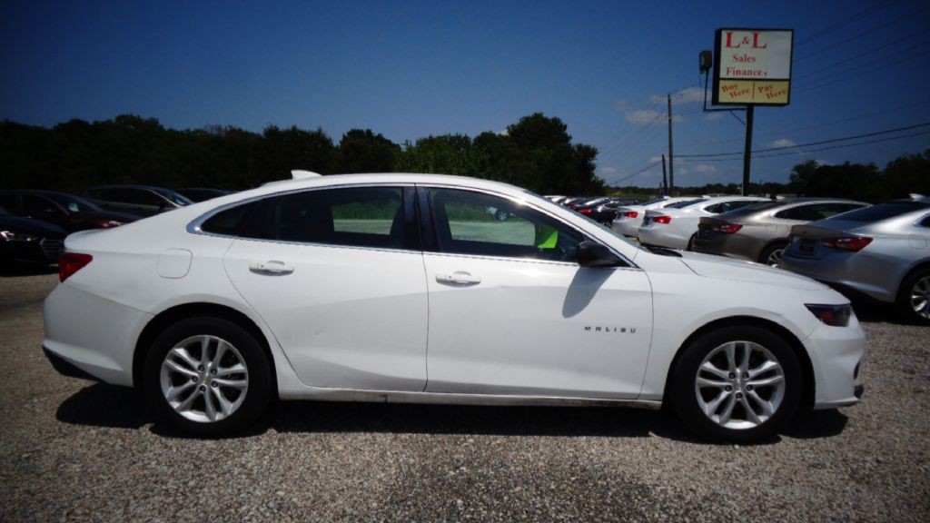 2018 Chevrolet Malibu Image 3