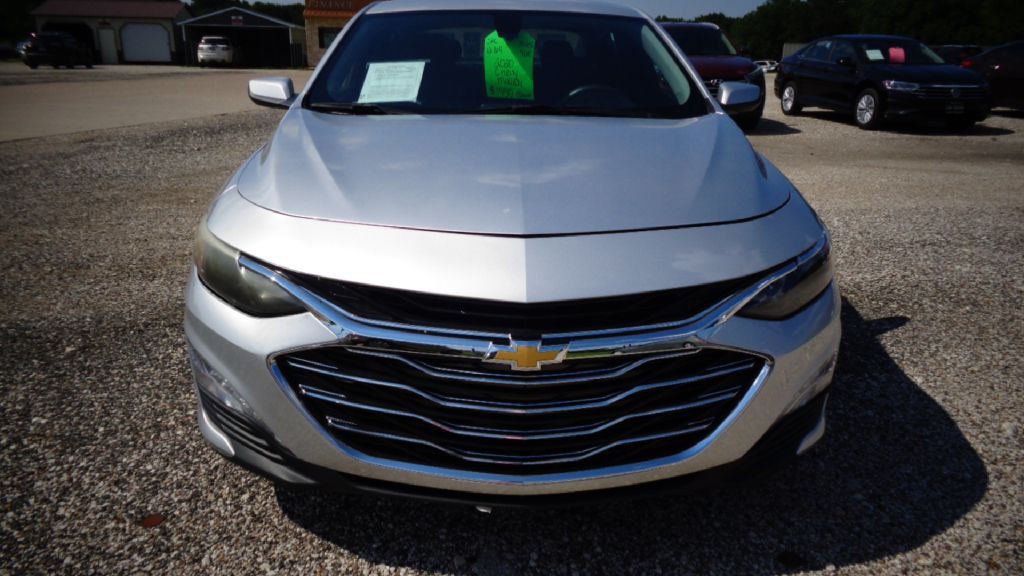 2020 Chevrolet Malibu Image 2