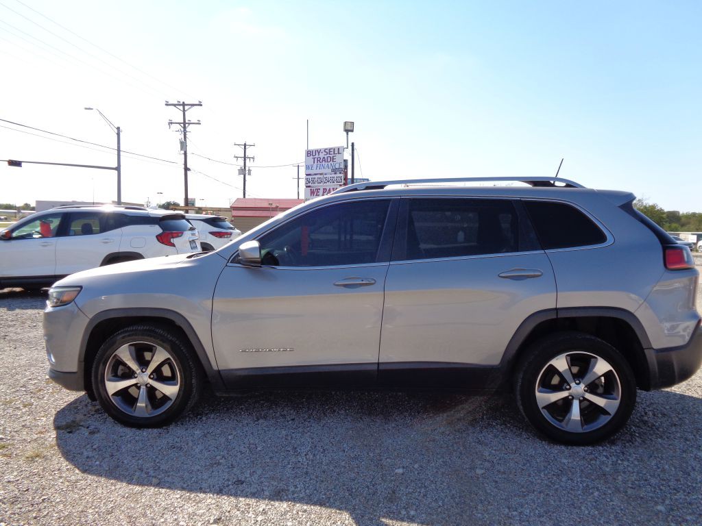 2020 Jeep Cherokee Image 1