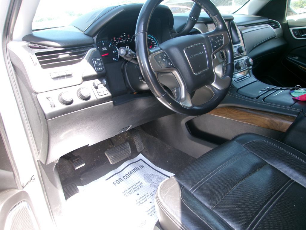 2020 GMC Yukon Image 5