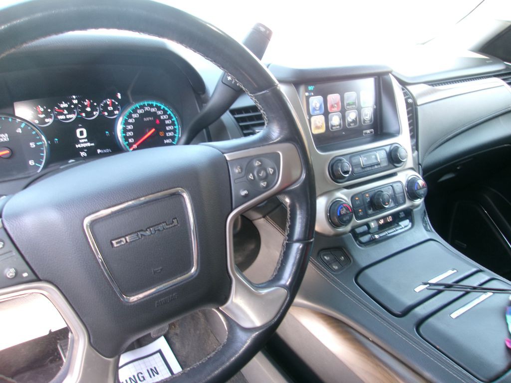 2020 GMC Yukon Image 6