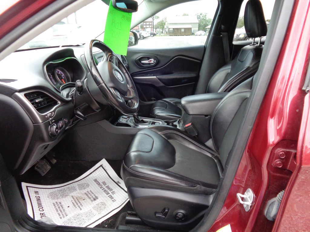 2019 Jeep Cherokee Image 6