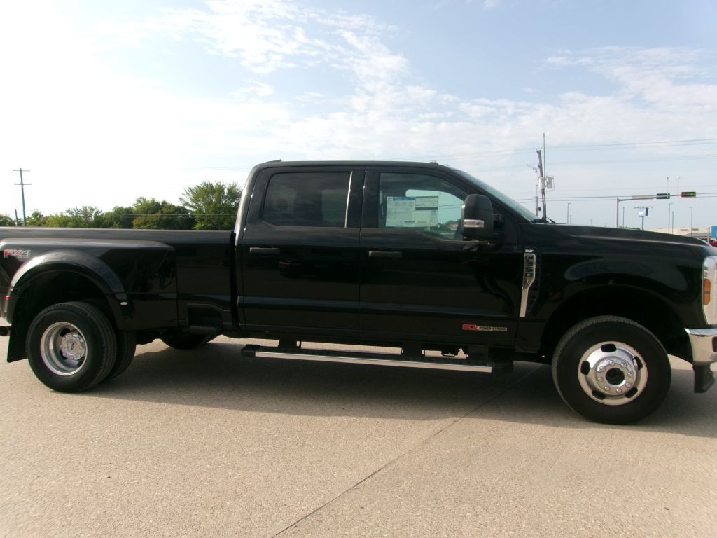 2024 Ford F-350 Image 3
