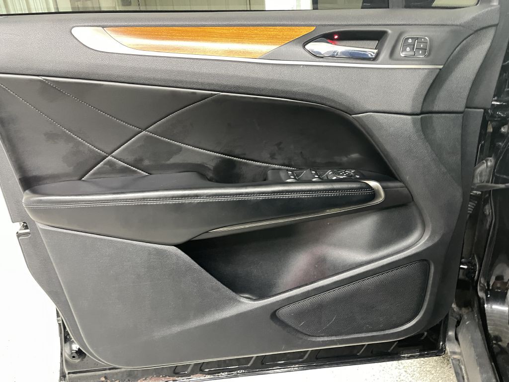 2017 Lincoln MKC Image 6