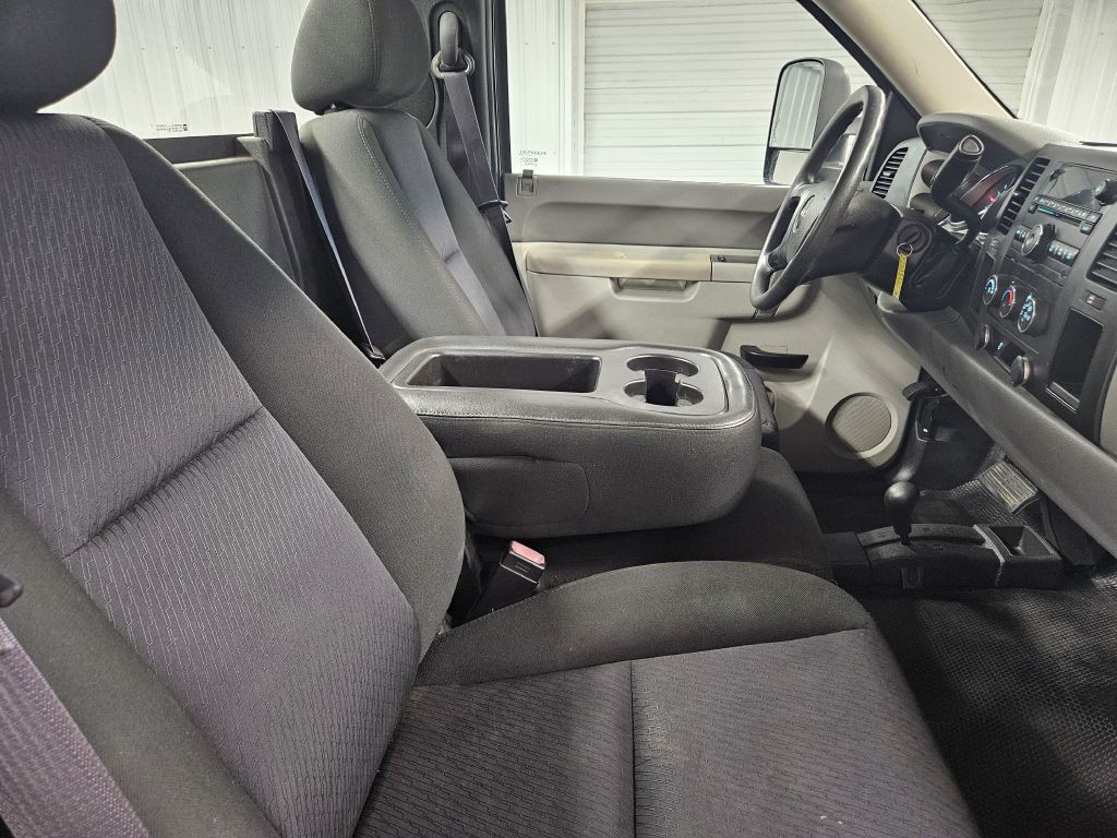 2013 GMC Sierra 2500 Image 11