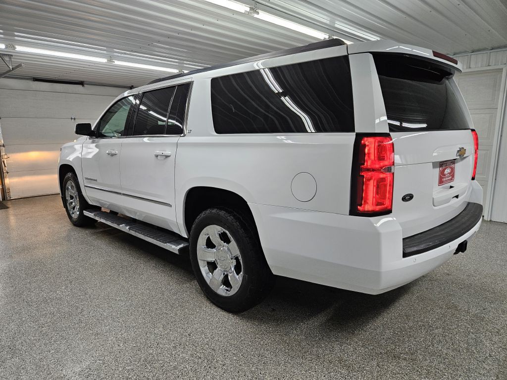 2018 Chevrolet Suburban Image 3