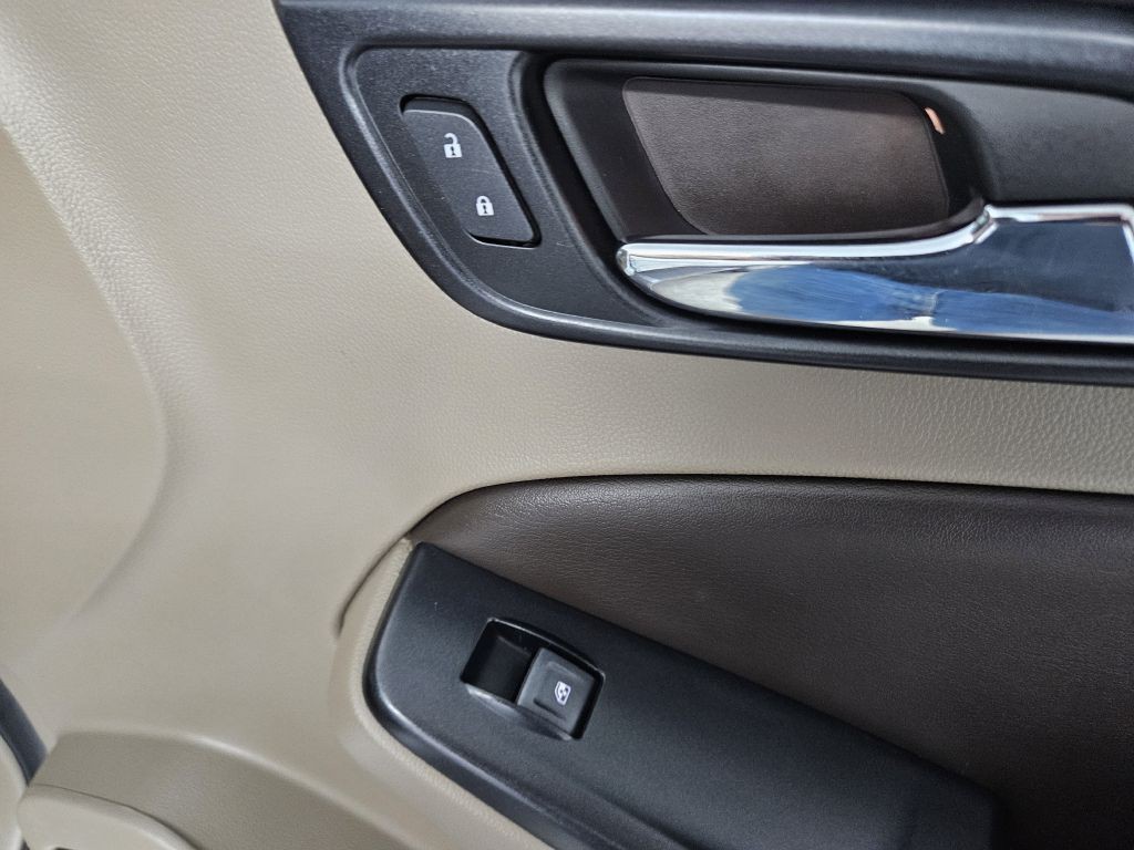 2018 Chevrolet Suburban Image 11