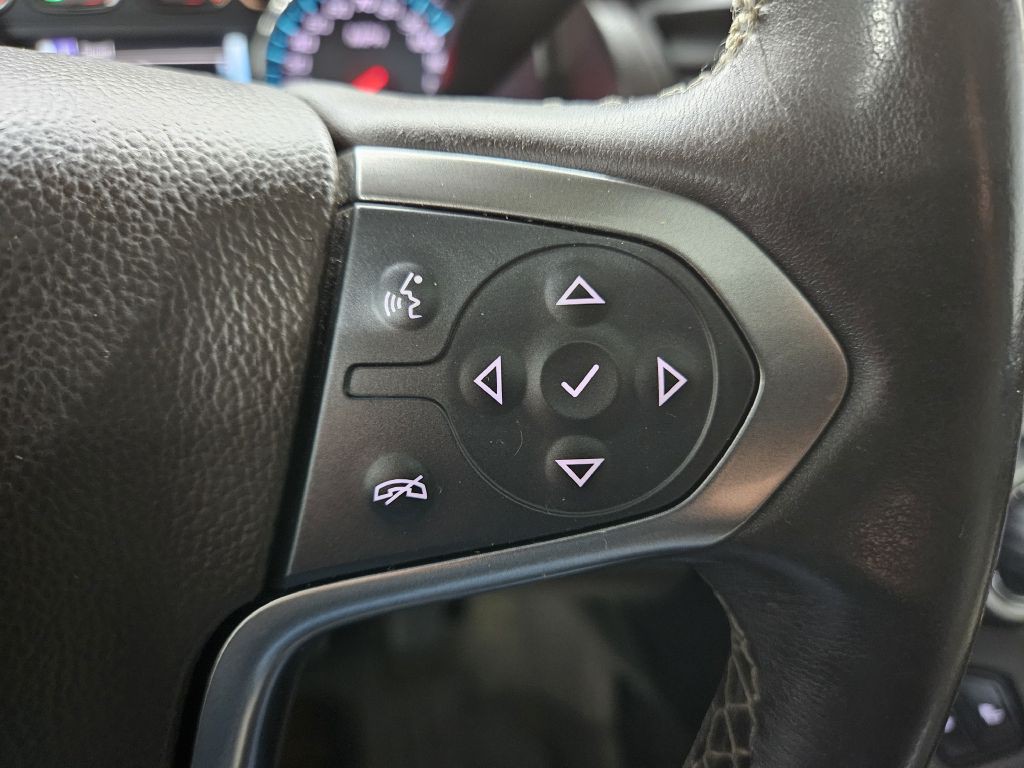 2018 Chevrolet Suburban Image 21