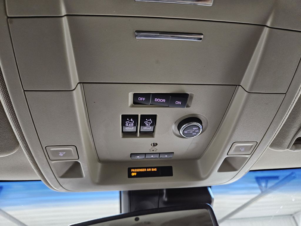 2018 Chevrolet Suburban Image 29