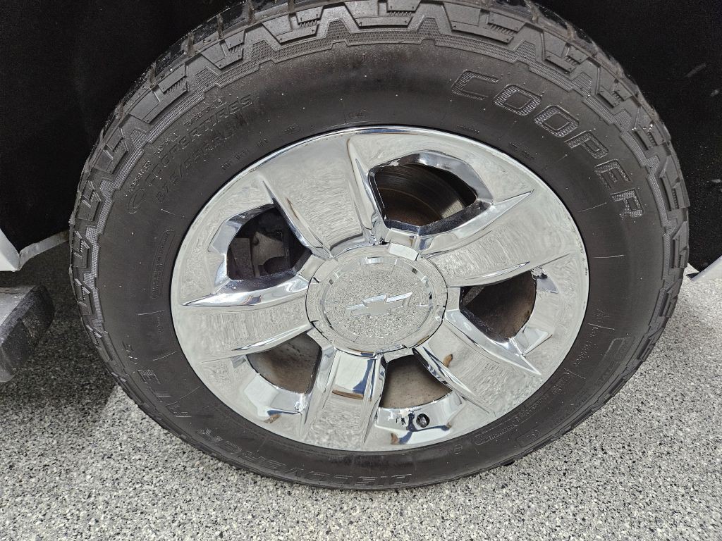 2018 Chevrolet Suburban Image 36