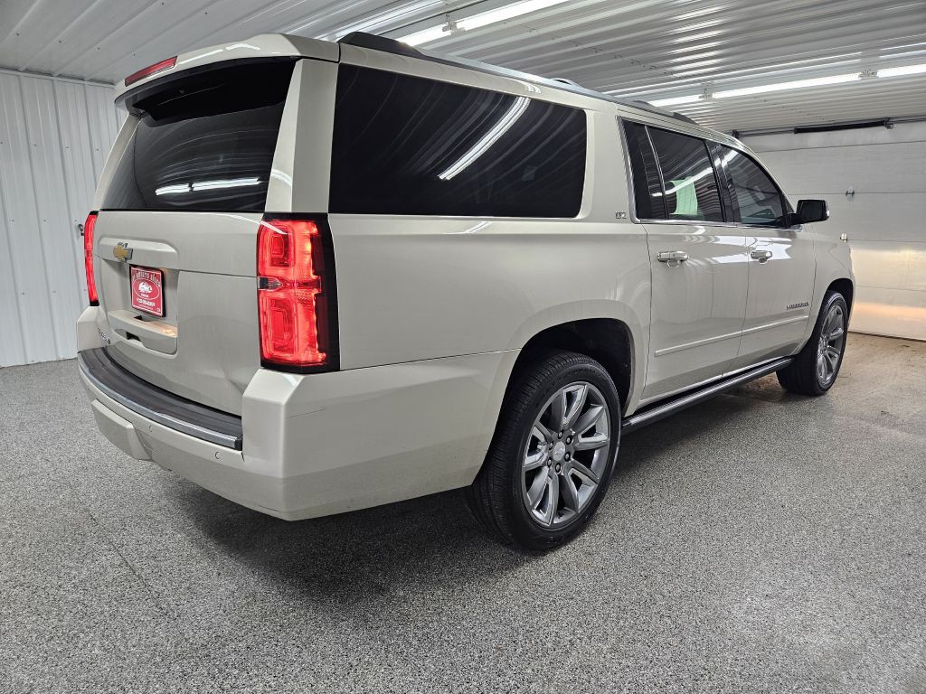 2015 Chevrolet Suburban Image 2