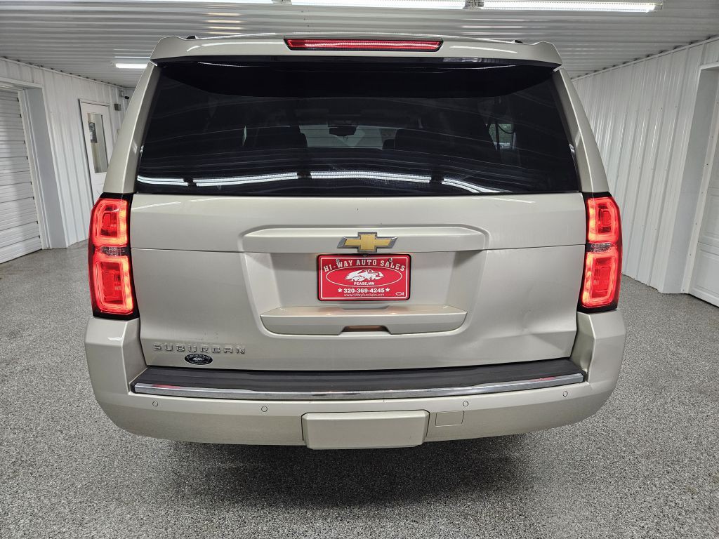 2015 Chevrolet Suburban Image 6
