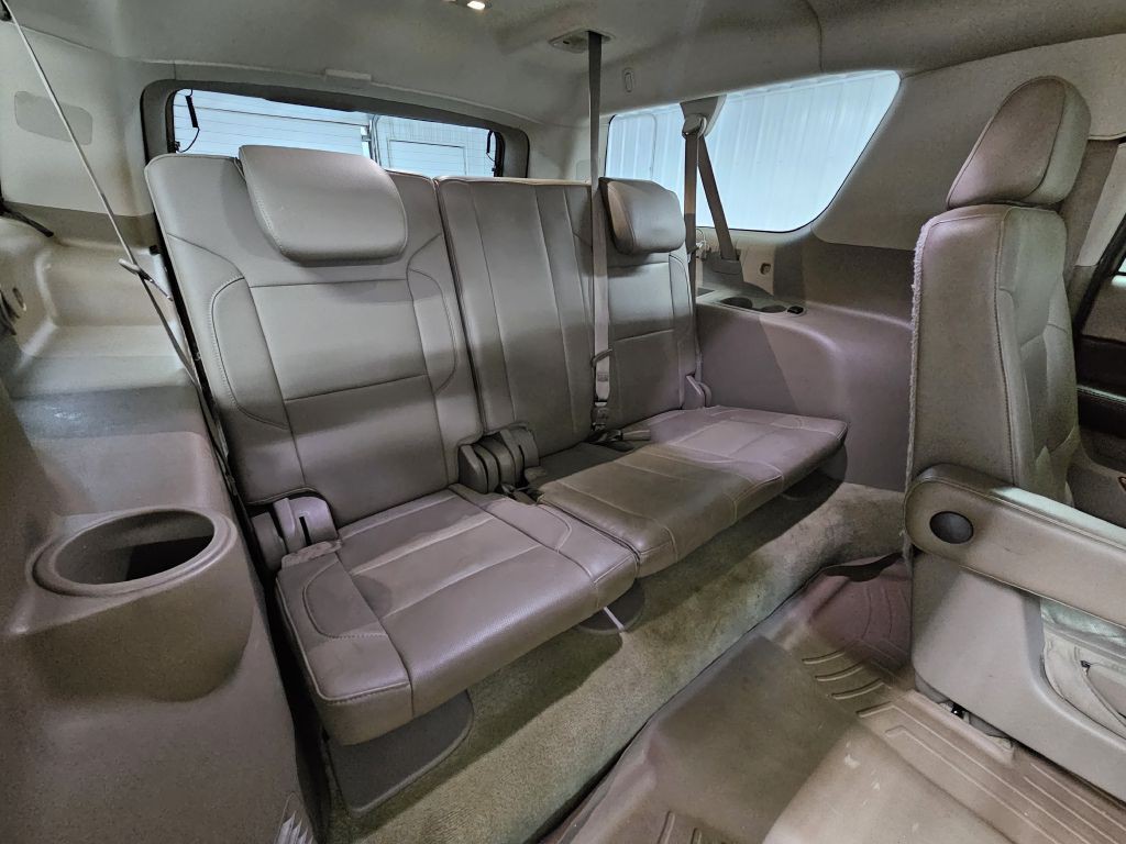2015 Chevrolet Suburban Image 15