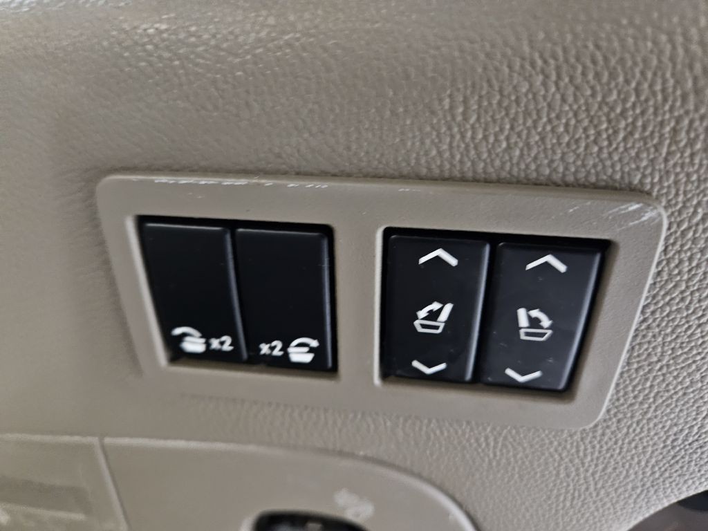 2015 Chevrolet Suburban Image 34