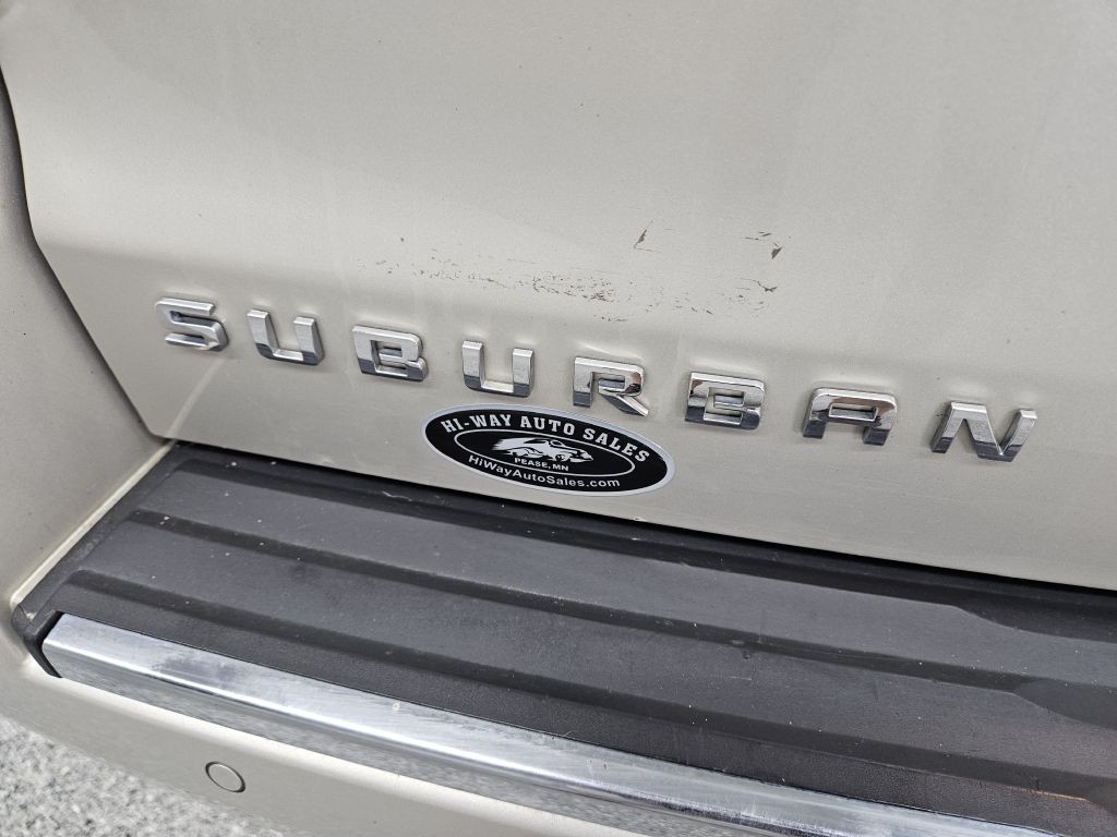 2015 Chevrolet Suburban Image 40