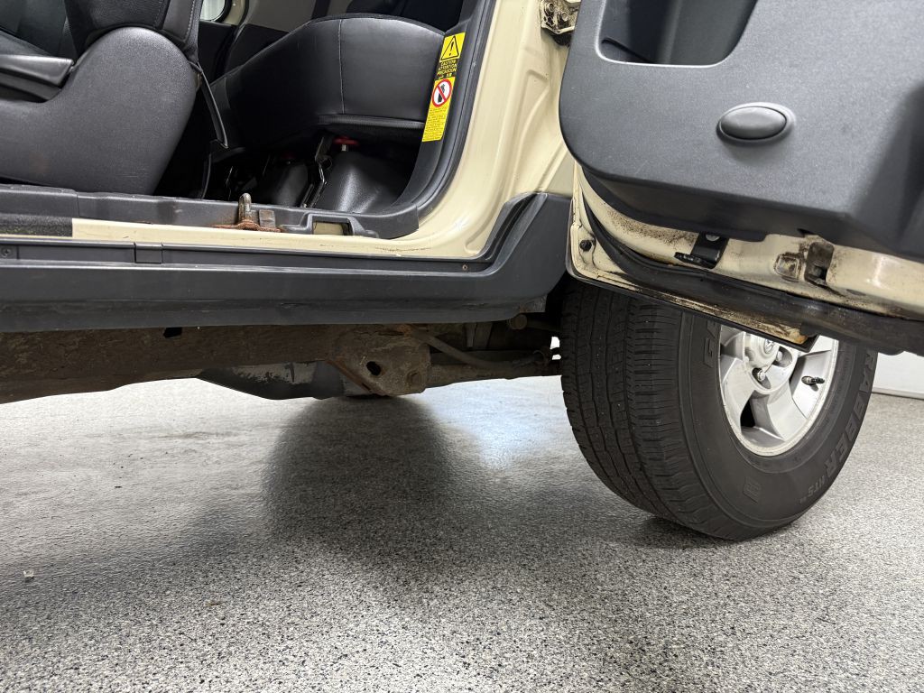 2008 Toyota FJ Cruiser Image 30