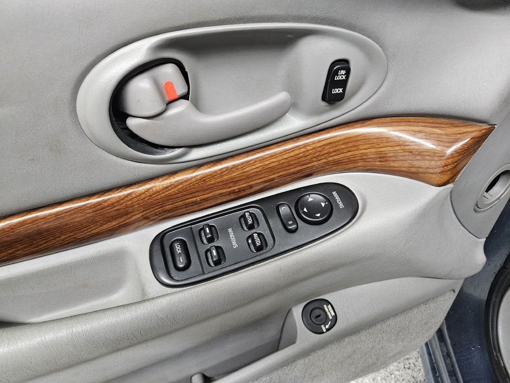 2002 Buick LeSabre Image 7